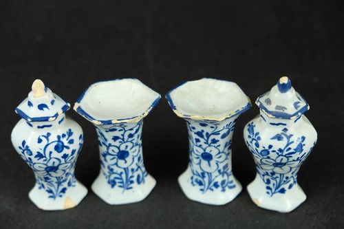 Antique small Dutch Delft garniture of vases 18th / 19th century 9cm - Picture 9 of 9