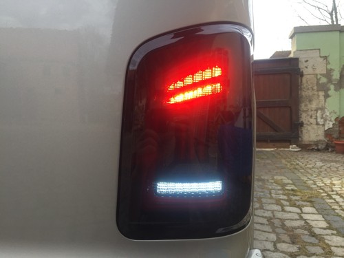 Für VW T5 FLÜGELTÜRER 03-15 schwarz rot LED Rückleuchten LED Blinker Heckleuchte - Afbeelding 4 van 8