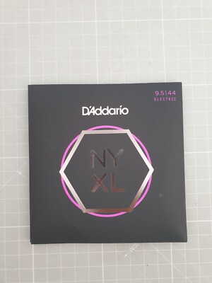 D'Addario NYXL 095-44 Carbon Steel Alloy Gitarrensaiten