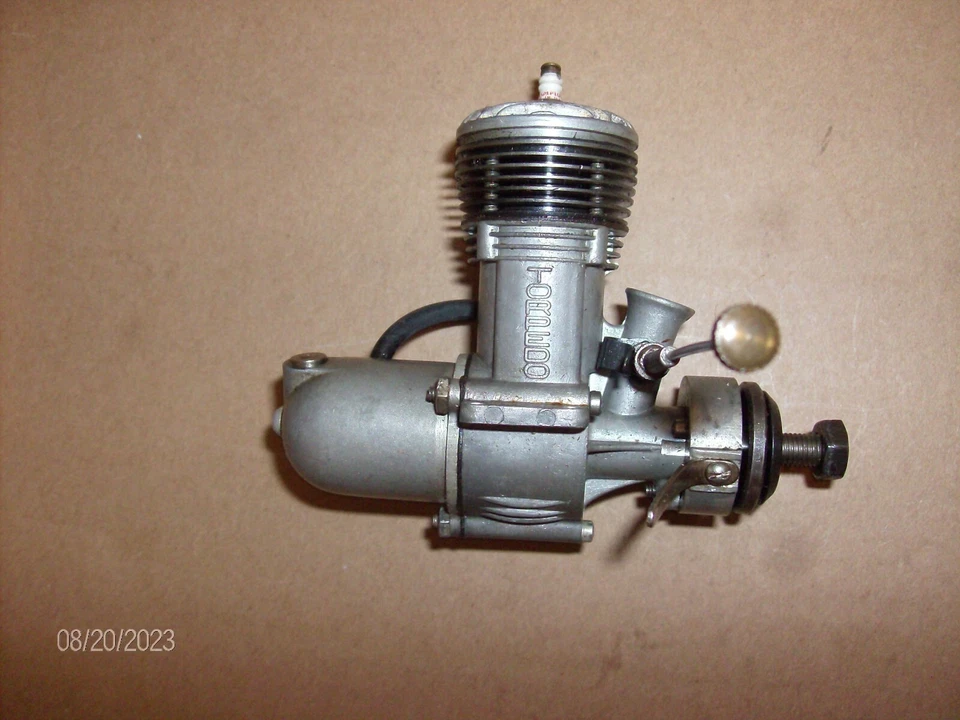 Vintage RARE  1940's K&B TORPEDO 32 Ignition Gas Engine  Airplane / Car - Image 3 of 4