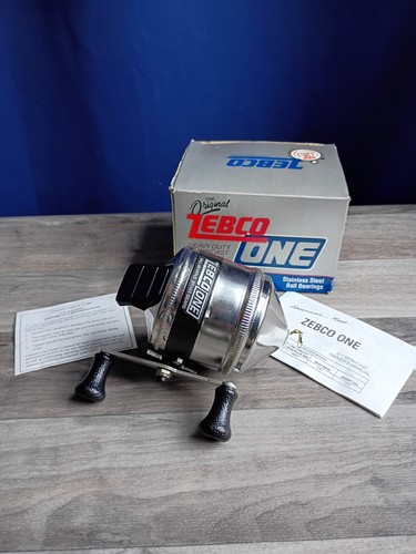 1990 Zebco One Fishing Reel USA Spincast RH Retrieve Brass Gears Vintage