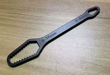 HeavyDuty Adjustable SelfTightening Torx Wrench Double Ended 3-17mm Socket Black