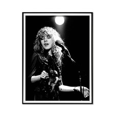 NNEDSZ Wall Art 90cmx135cm Young Stevie Nicks in Concert Poster, Black Frame Can