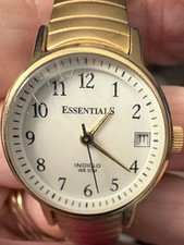 Наручные часы Timex Essentials Indiglo Quartz