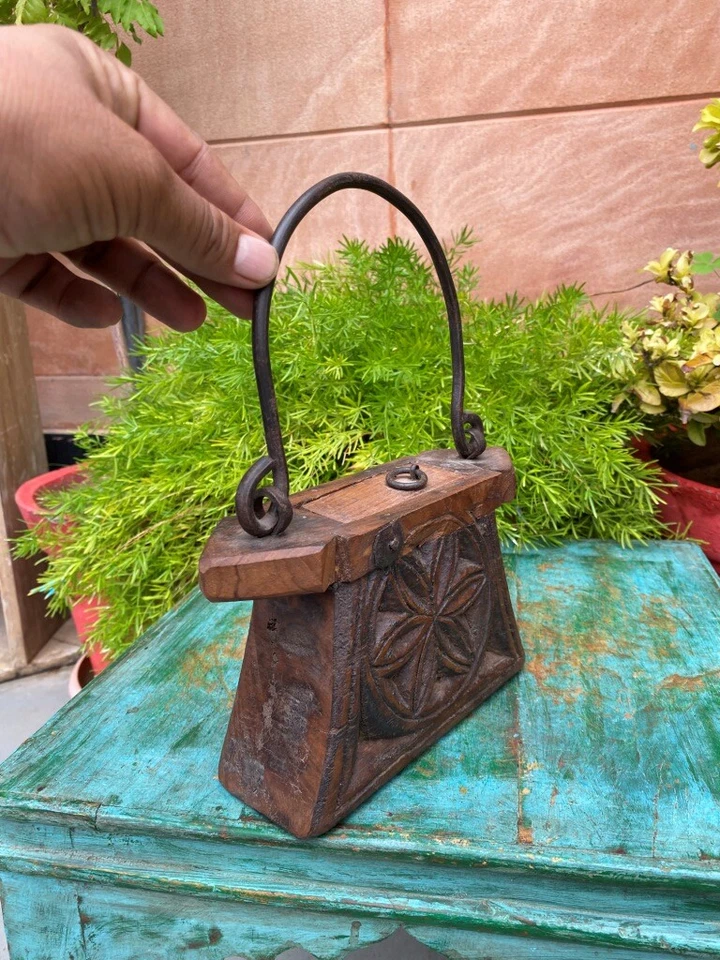 Antique Oil Box Old Wooden Hand Carved Floral Design Iron Handle Oil Box Purse - Image 2 of 4