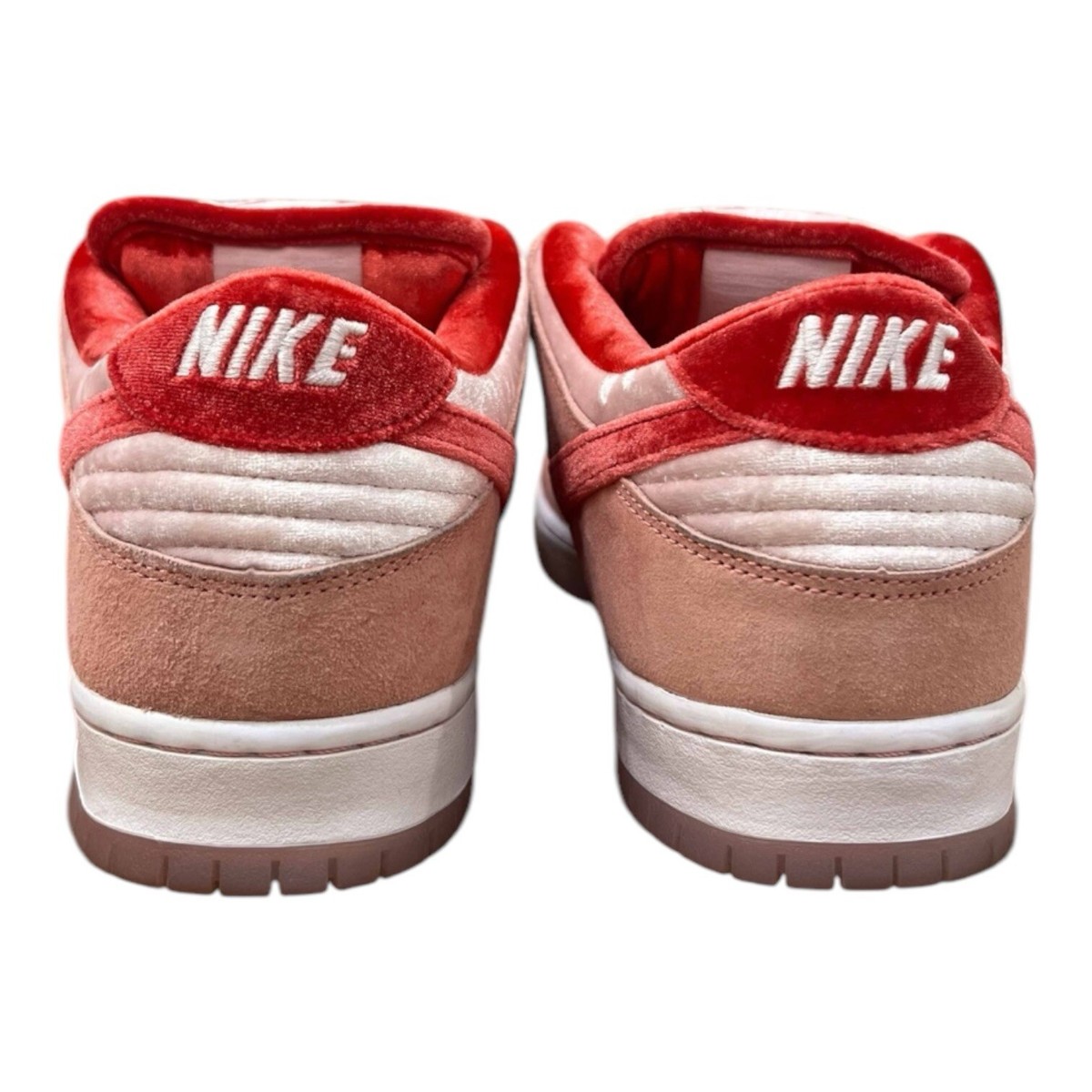 VNDS AUTHENTIC Nike Dunk Low SB x StrangeLove Valentines Day Size