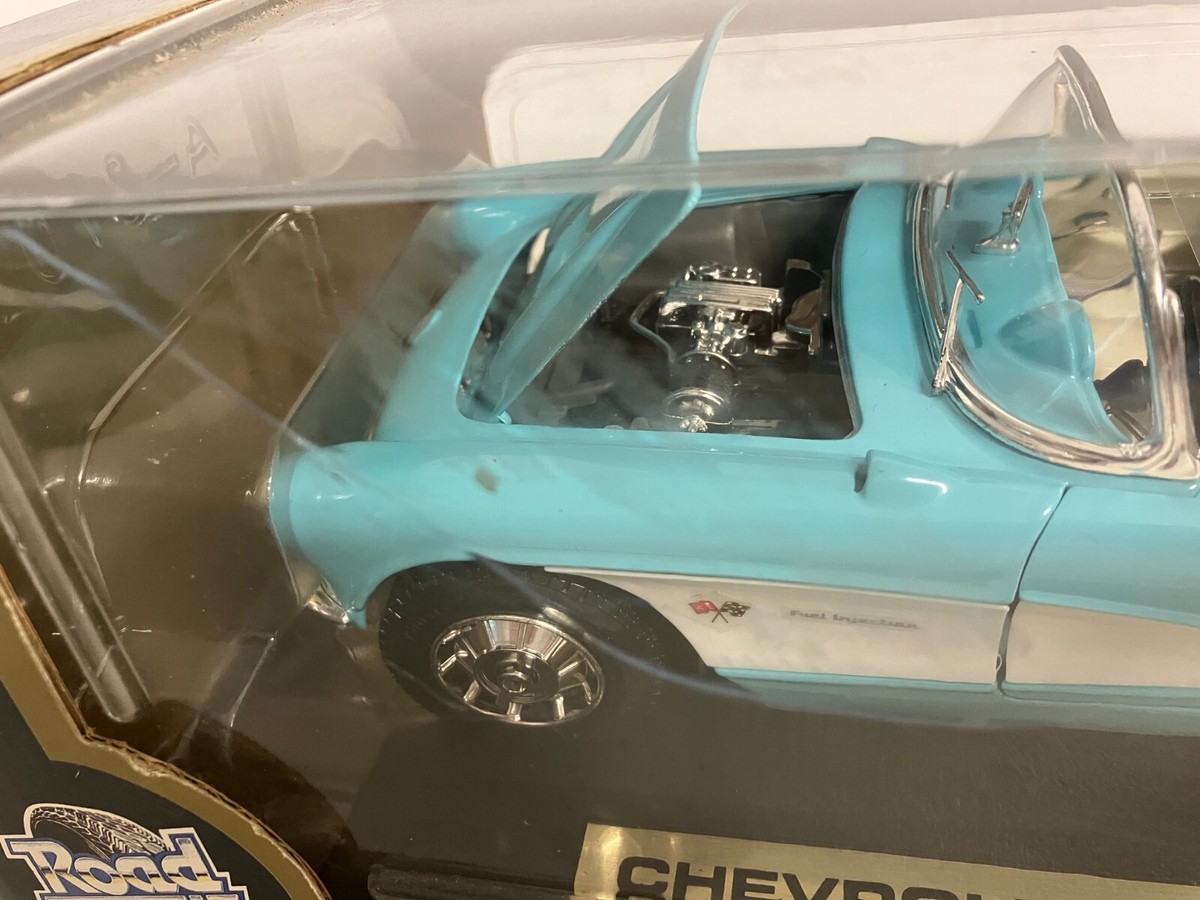 【激レア】CHEVROLET CORVETTE1957☆1:18 1/18 Road Signature 1957 Chevrolet Corvette Convertible (Blue