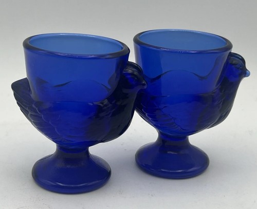Vintage 2 Cobalt Blue Glass Chicken Hen Egg Cup Holders Arcoroc France - Picture 2 of 9