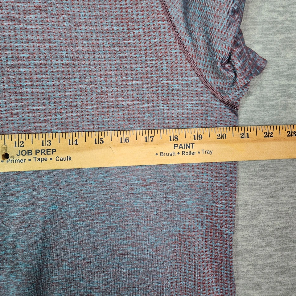 Camiseta masculina gola redonda Lululemon gerânio rosa/ardósia marrom metal ventilação tecnologia tamanho G - Imagem 3 de 4
