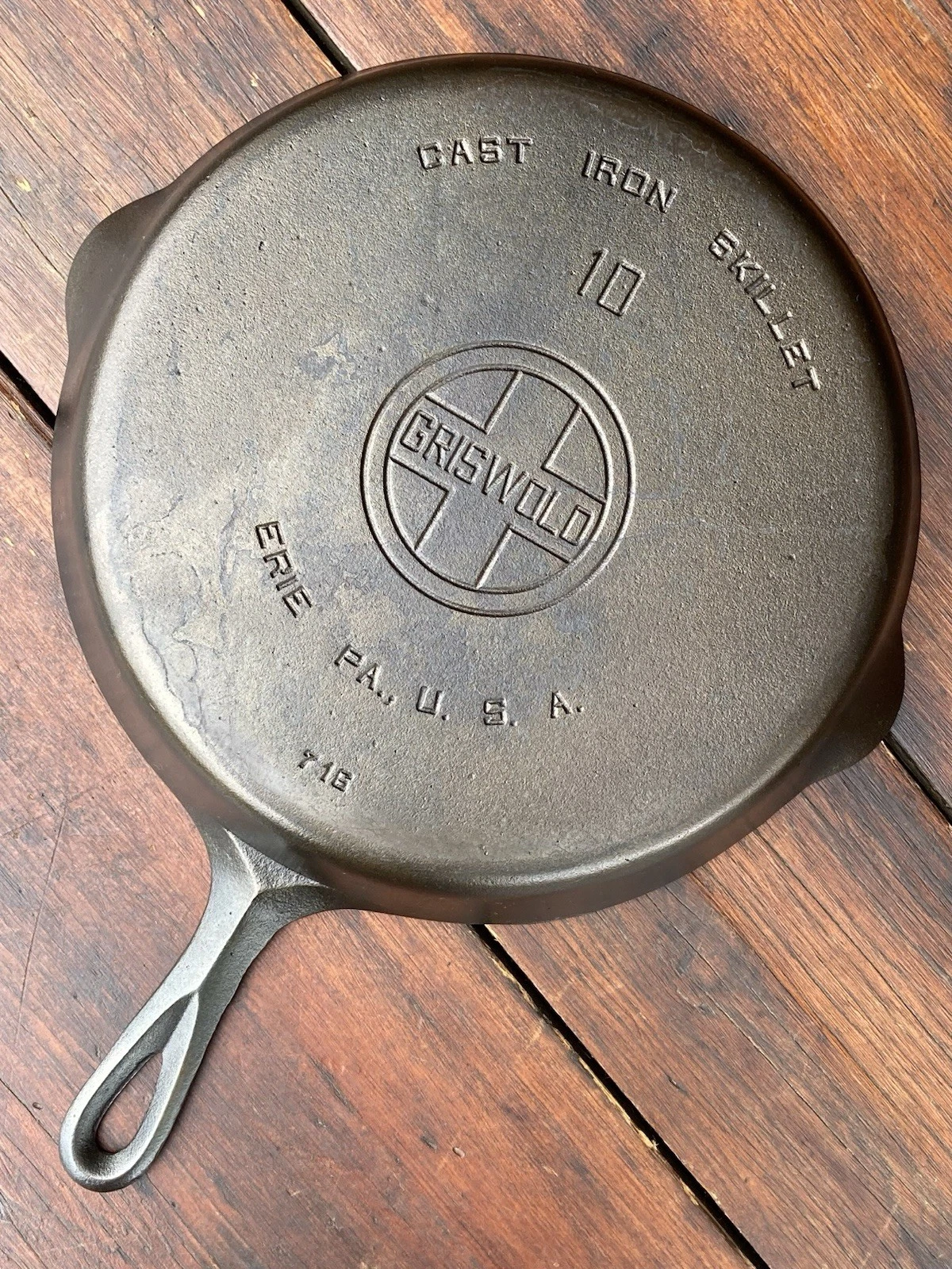 Griswold Cast Iron #10 Large Logo Skillet