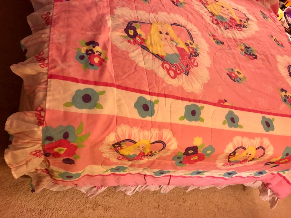Barbie twin size 62x86 ruffle edges reversible pink to white vtg 1999 Comforter - Image 3 of 4