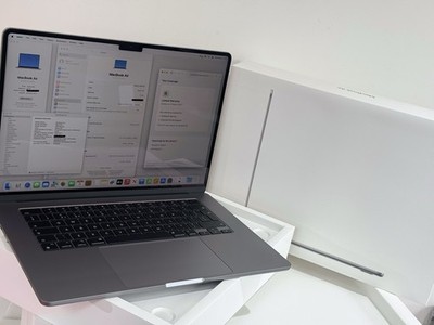 MacBook Air 15'' (2024) Apple M3 8core 10c GPU Ram 8GB SSD 512GB gültig Apple Care