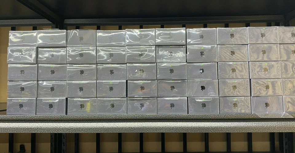  Apple Iphone 8 AT&T/H20/CRICKET Space Gray - 64 GB (1 year APPLE WARRANTY) - Image 2 of 4