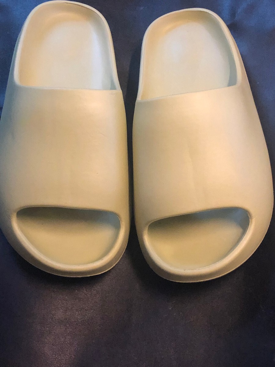 PREOWNED WOMEN SIZE 42 OR 11 LIME GREEN OPEN TOE SLIDE SANDALS