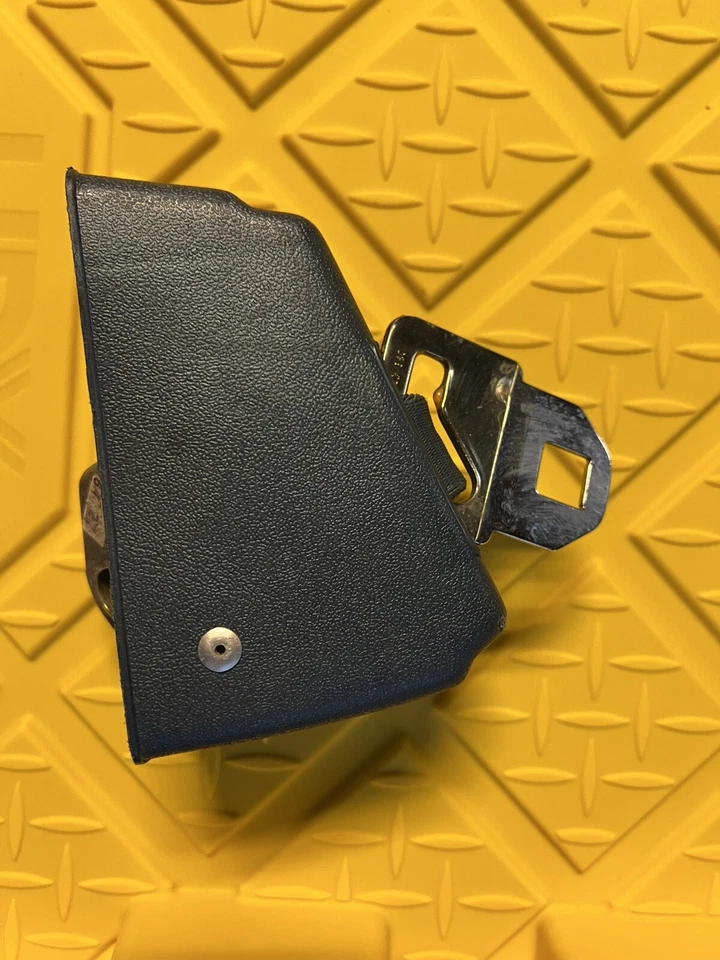 1974-79 LLINCOLNCONTINENTAL TOWN CAR ремень безопасности пассажирский передний правый - Изображение 2 из 4