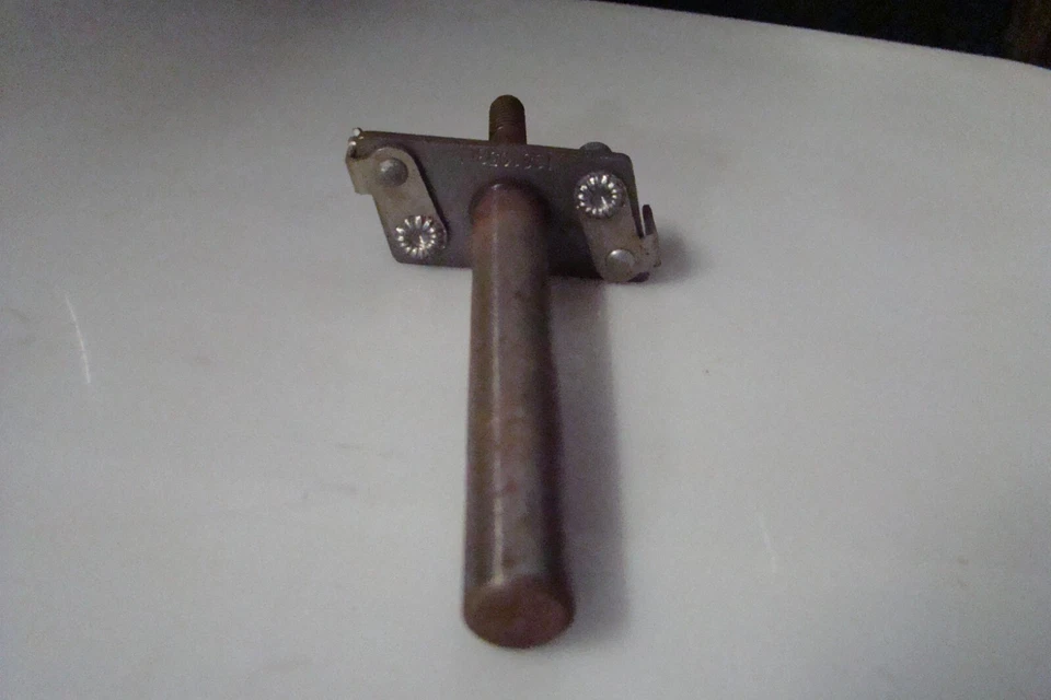 KAISER JEEP PN 120658 DISTRIBUTOR SHAFT PRESTOLITE 28-12 1GS 1053LE NOS - Image 2 of 4