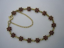 Gold 333  Armband mit 14 Granat Blüten , Gr...
