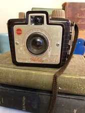 Vintage Kodak Brownie Holiday Camera Shudder And Knobs Work