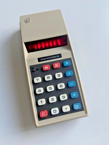 Calculatrice Commodore 776M 