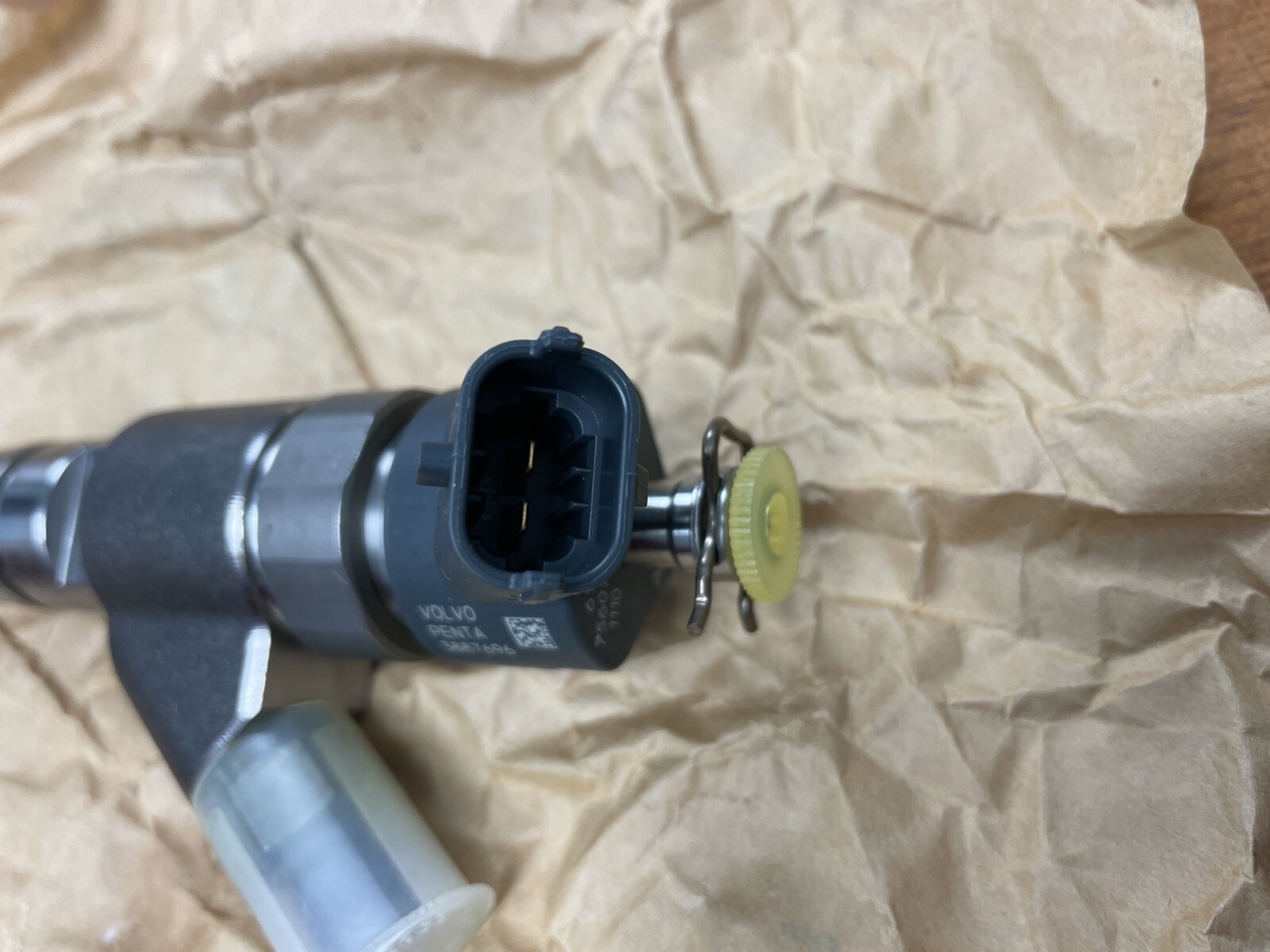 Genuine Volvo Penta Injector 3887696 Bosch Part 0445120108 OEM for  