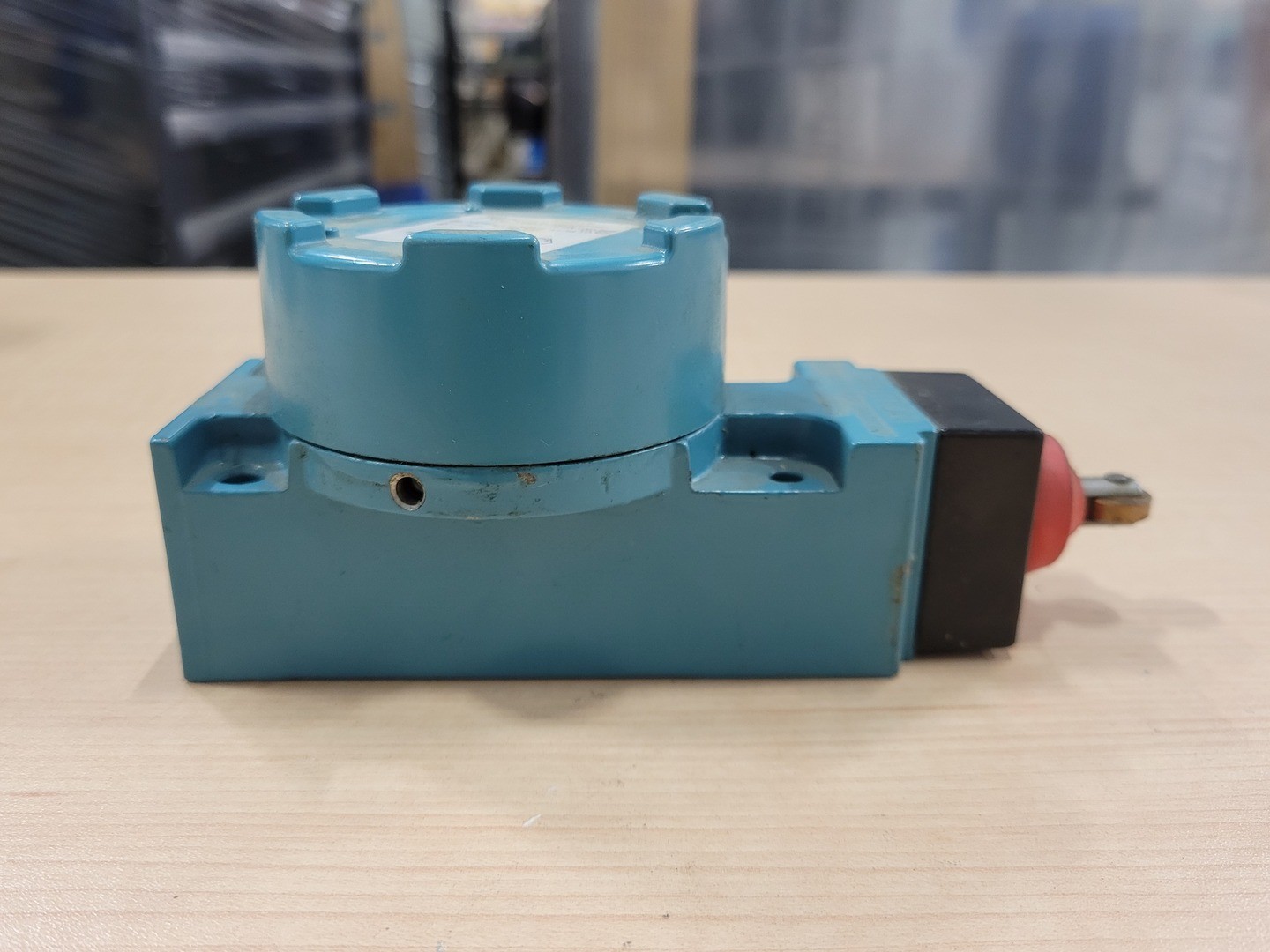 Honeywell BX4D3K Pilot Duty Limit Switch NEMA IP67, 10A, 600VAC – Electrical