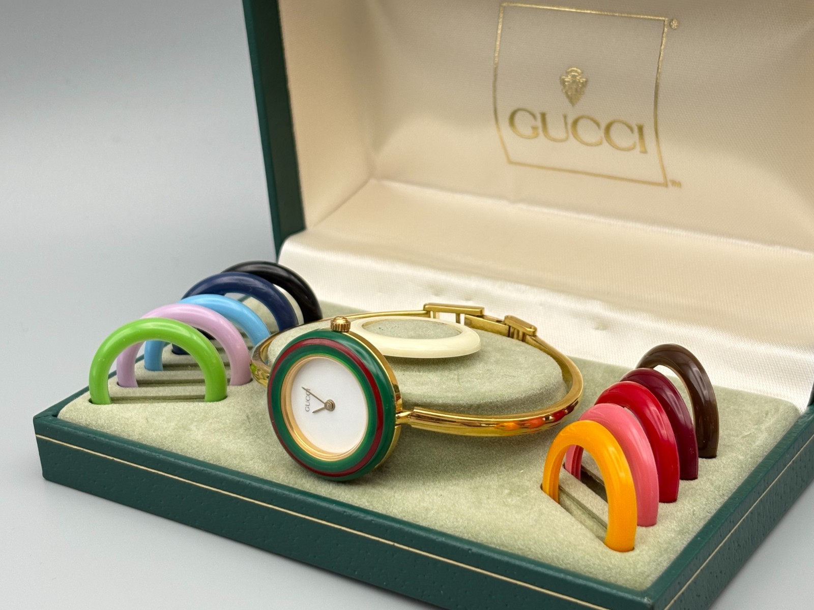 [Excelente] Reloj Gucci Vintage Bisel Cambiar 11/12 Mujer Dorado Blanco 12 Colores