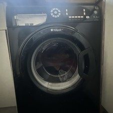 Hotpoint Washing Machine All Black 9Kg (has Child lock) (Area For Powder Broken)
