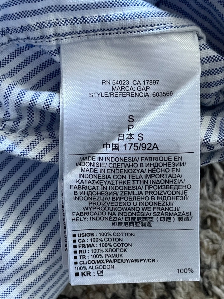 Camisa Oxford Masculina Gap The Modern Pequena Listra Azul Botão para Baixo OCBD - Imagem 3 de 4