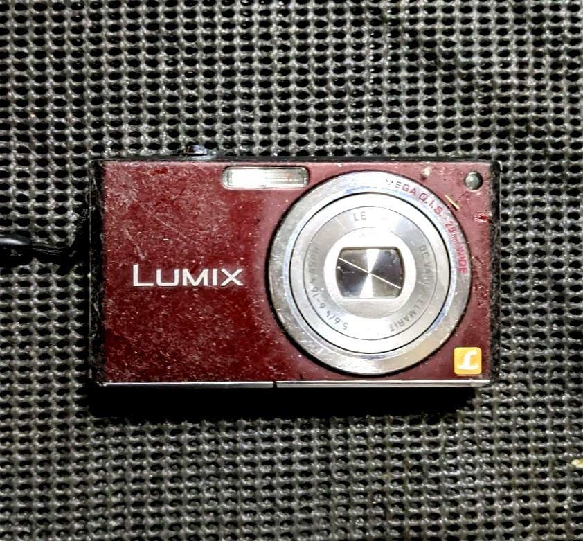 Panasonic Lumix DMC-FX33 Compact Digital Camera Red LCD
