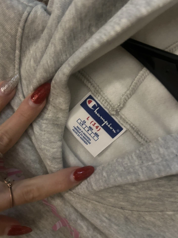 Sudadera con capucha Champion para niñas con bolsillo delantero, talla L (14) Foto 2 de 3