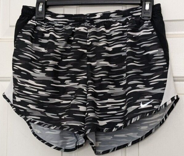 Nike Women's Tempo Atletic Shorts Size M Black /White