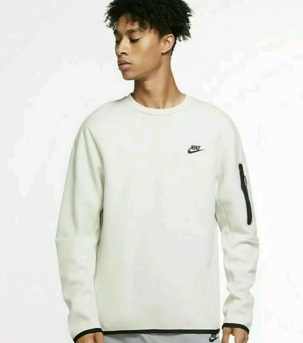 Nike sportswear off white 2025