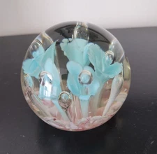 Glass Paperweight Aqua Blue Trumpet Shaped Flowers Bubbles Joe Rice St Clair ?