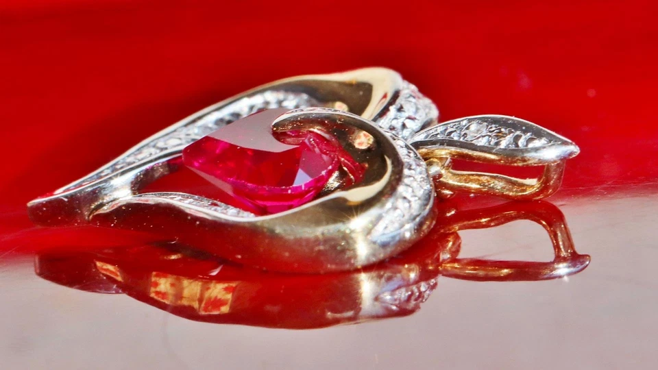 10k multi tone gold pendant 0.77ct lab-created ruby diamond open heart 1.5gr - Image 3 of 4