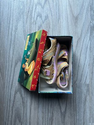 Vintage 90's Disney Pocahontas Kids Toddler Girls Shoes Size 10 Rare