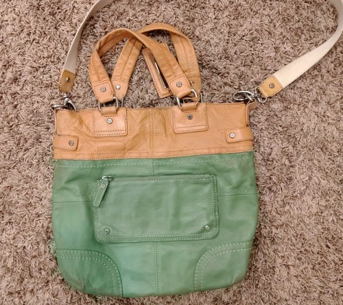 tommy hilfiger Soft Green Tan Fine Leather Crossbody Purse Tote Satchel Bag B42 - Picture 3 of 13