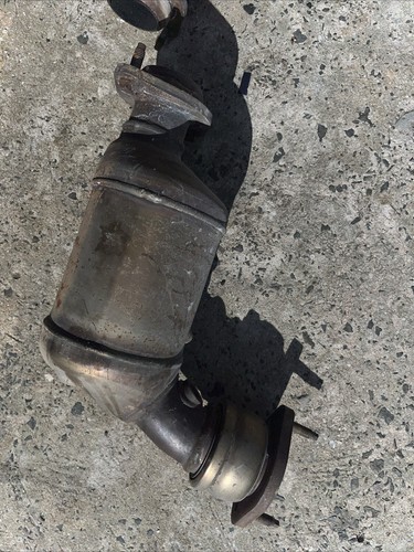 HOLDEN COMMODORE CATALYTIC CONVERTER UNDER CAR-CAT TYPE, 6.0, L77, RH & LH, VF, - Picture 3 of 3