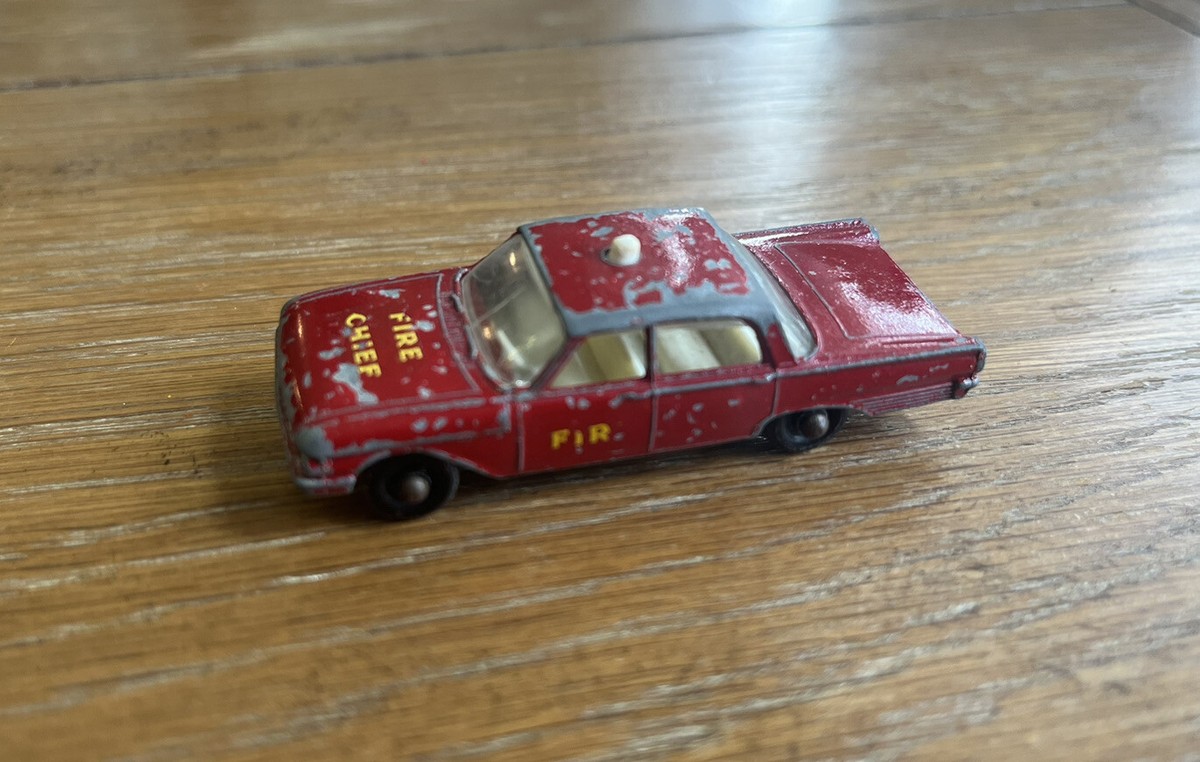 LESNEY FIRE CHIEF CAR イギリス製 Vintage Lesney Matchbox Ford Fairlane Fire Chief's Car No