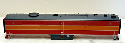 HO SOUTHERN PACIFIC B-UNIT DIESEL LOCOMOTIVE SHELL - NEW OLD STOCK