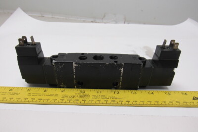 Parker B562ACB53A 30-150PSI 5/3 Way Pneumatic Solenoid Valve 24VDC Coil