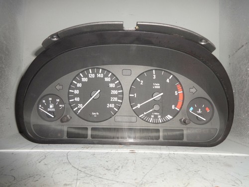 BMW E39 525 tds Racho Tachometer Kombiinstrument VDO 110008784/213 62116906122