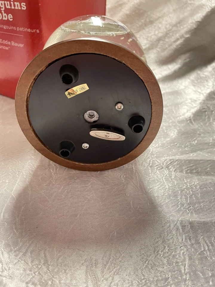 MUSICAL PATINAJE PINGÜINOS GLOBO DE NIEVE/JUEGOS”LET IT SNOW” Foto 4 de 4