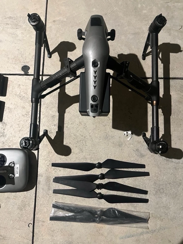 Kit de drone DJI Inspire 2 - Imagem 2 de 4