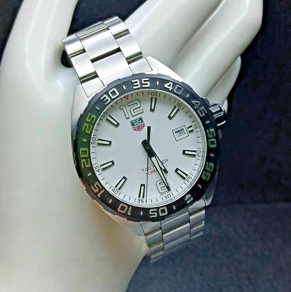 TAG Heuer Formula 1 White Men display picture 2