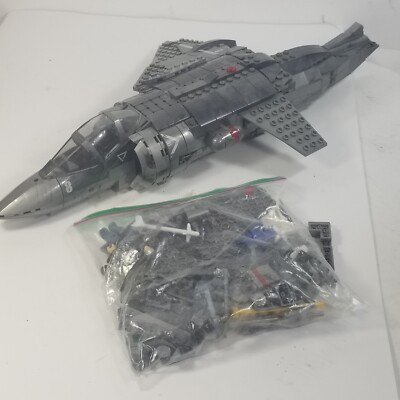 Mega Bloks Construx Call of Duty Strike Fighter Jet /Harrier- Incomplete