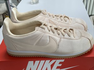 nike cortez satin