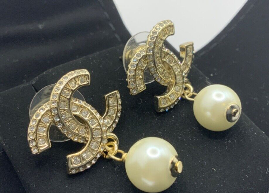 CHANEL 2020 Strass faux Pearl CC Drop Earrings no box UK