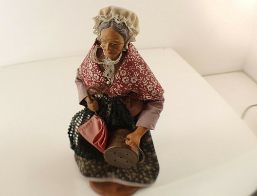 J. Chave Aubagne Santon De Arcilla Pintado Abuela 26 Cm - Picture 3 of 7