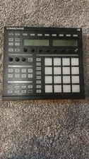 Native Instruments MK1 Maschine Mikro MIDI Controller