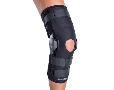 Brand New DonJoy Playmaker Knee Brace Size Large.  11-0558-4 Right Or Left Knee